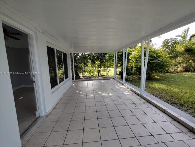 Building Photo - 435 NW 127th St