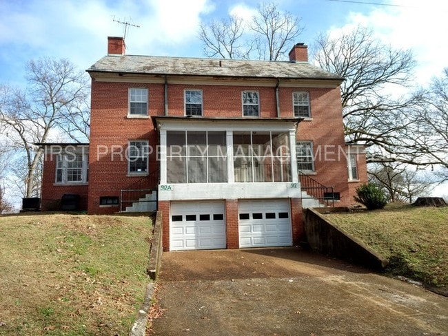 Building Photo - 510 Thomas Rd