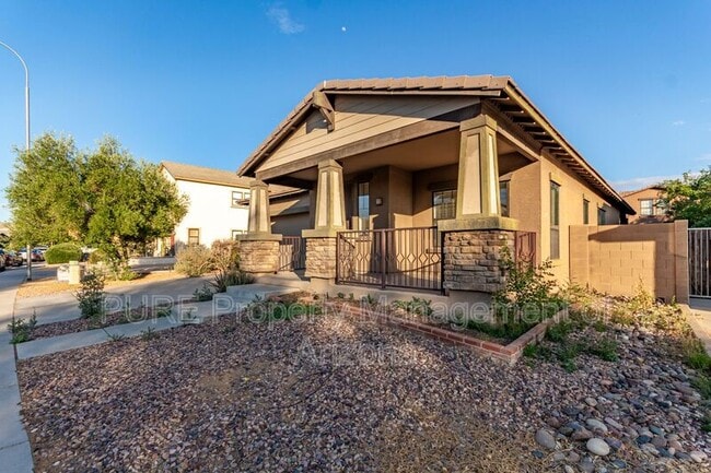 Building Photo - 1457 W Flamingo Dr