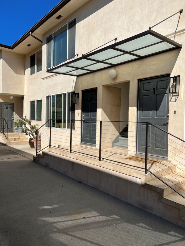 Foto del edificio - 1117 Cochran Ave