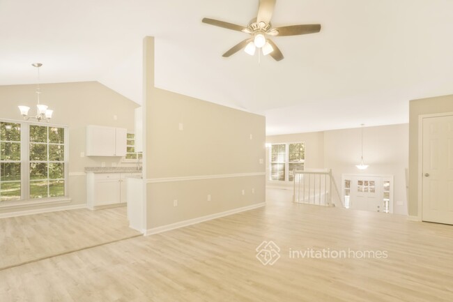 Building Photo - 401 Summit Ridge Terrace