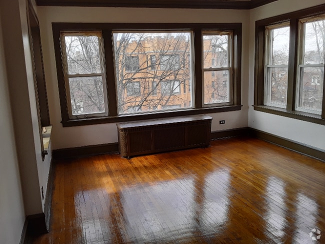 Building Photo - 8205 S Throop St