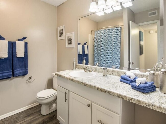 Building Photo - The Artisan