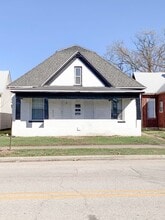 Building Photo - 1526 8th Ave