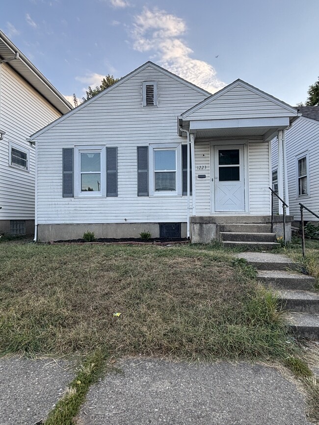 Photo - 1223 Campbell Ave House