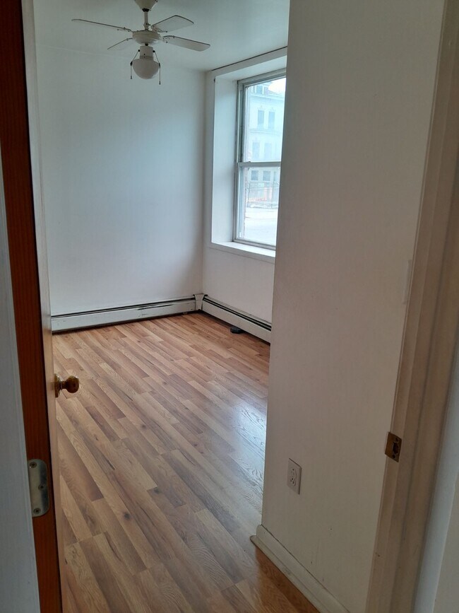 Bedroom - 110 Ferry St