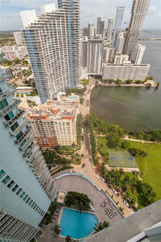 Foto del edificio - 1900 N Bayshore Dr