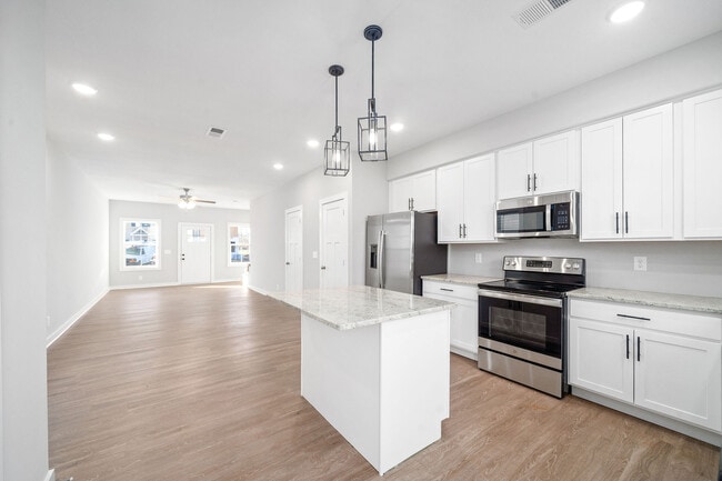 Building Photo - 353 Honeycomb Ct