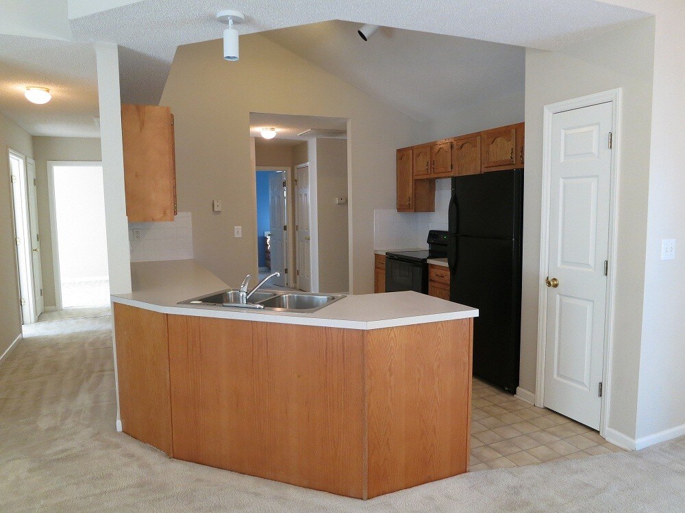 Building Photo - 1624 Ammons Dr N
