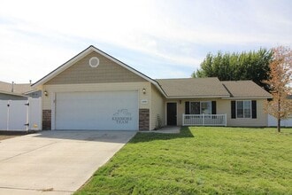 Building Photo - 4608 Yucatan Ct