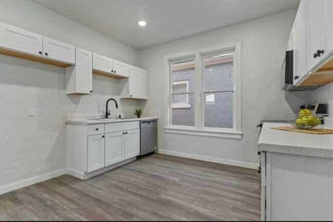 Foto del edificio - 322 30th St