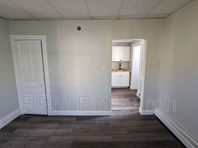 Foto del edificio - 1823 Niggel St