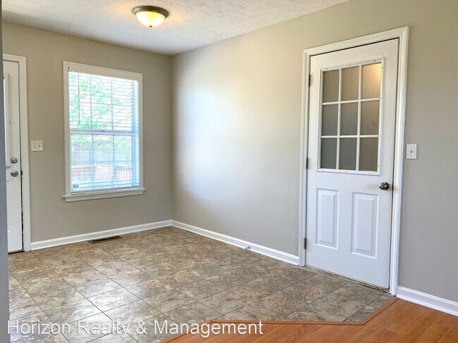 Building Photo - 3 br, 1 bath House - 216 Golden Pond Ave