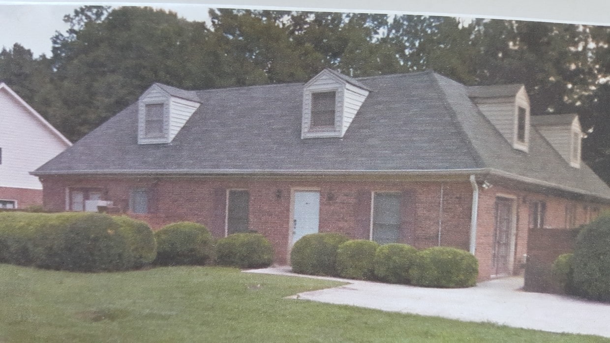 861 Park Pl NE, Conyers, GA 30012 Townhome Rentals in Conyers GA