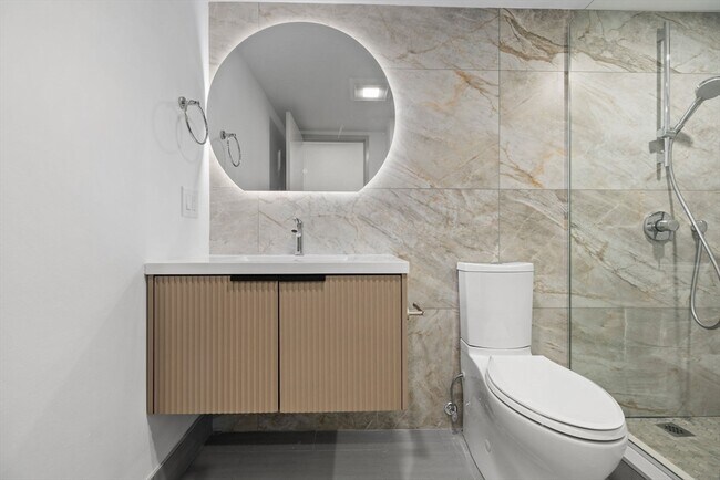 Building Photo - 1243 Beacon St