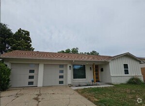 Building Photo - 426 Lexington Ln