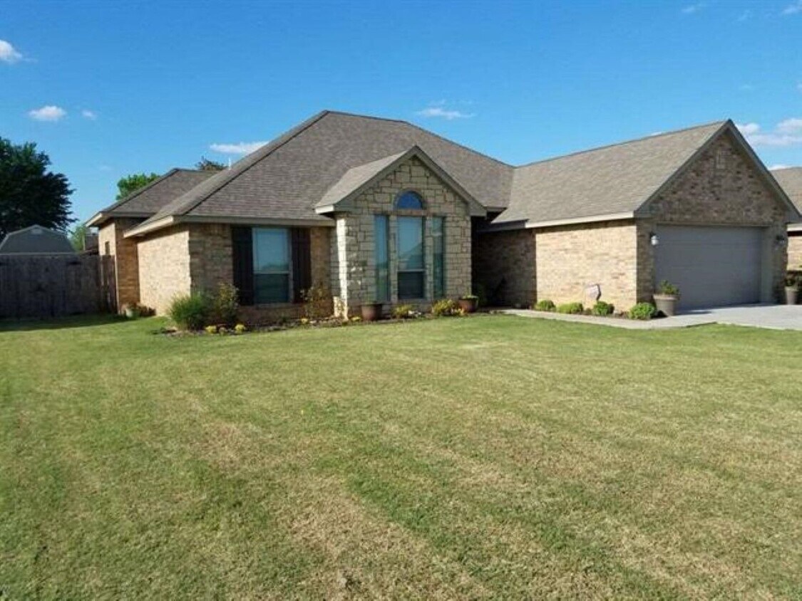 Beautiful home in Cache, OK House Rental in Cache, OK