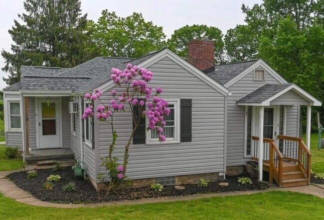 Foto del edificio - 264 Smartnick Rd