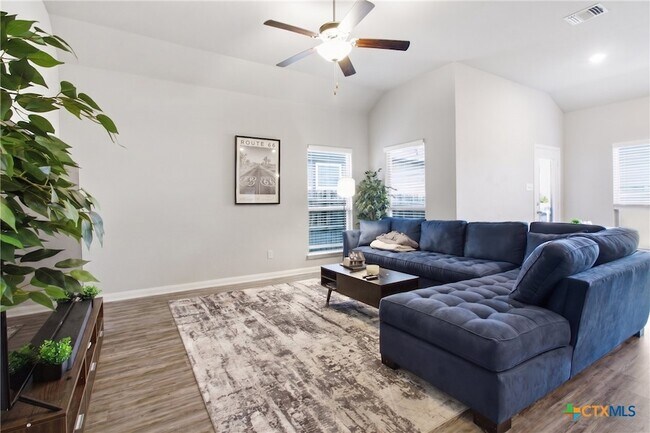 Building Photo - 1207 Amber Dawn Dr