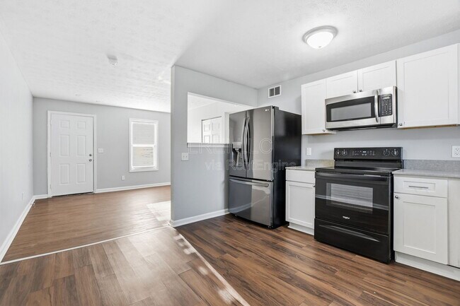 Foto del edificio - 419 Wood Creek Dr