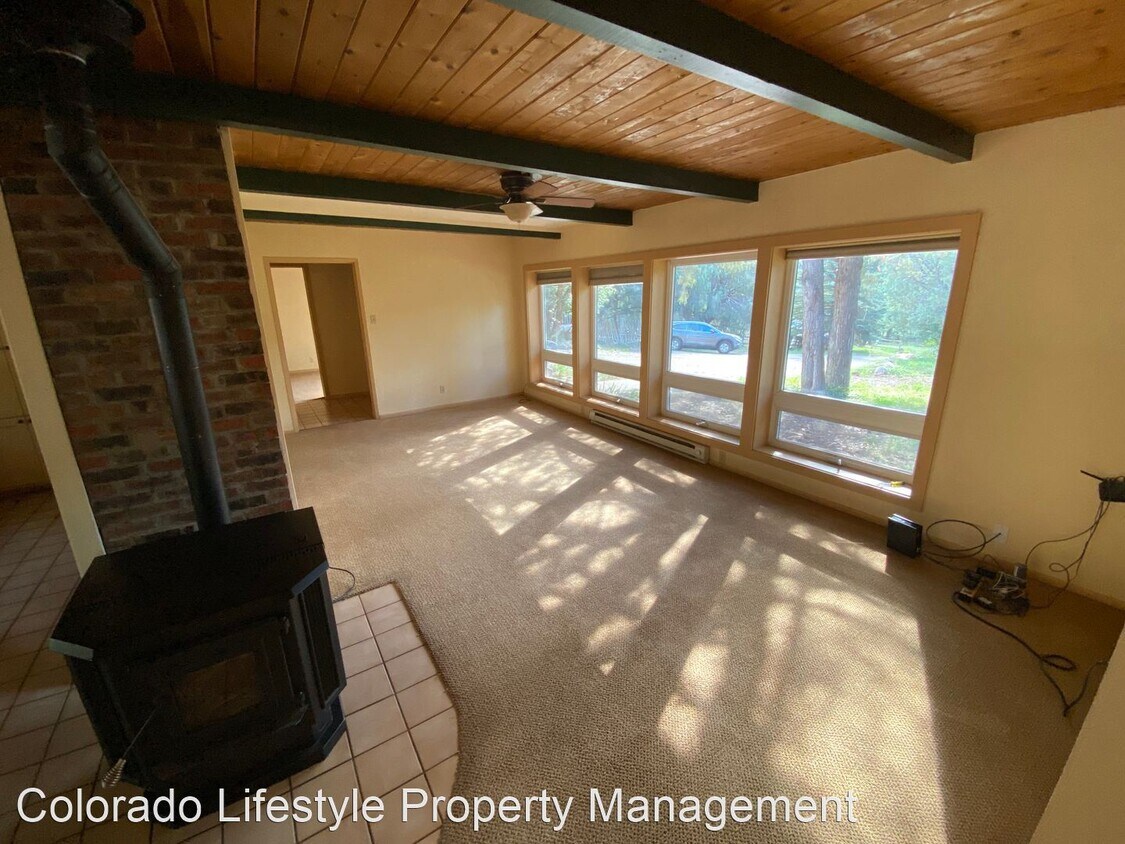 Primary Photo - 3 br, 2 bath House - 6440 County Road 250
