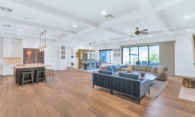 Foto del edificio - Rates Vary: $12,495 - $24,995