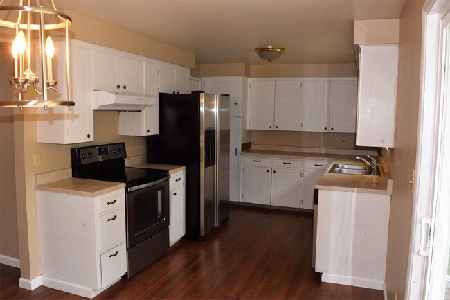 Foto del edificio - 644 NW East Thornton Lake Dr