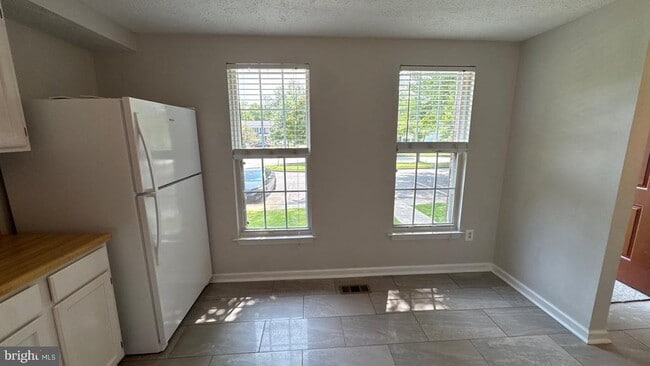 Building Photo - 10802 Beech Creek Dr