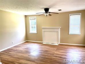 Foto del edificio - 219 Oak Forest Dr