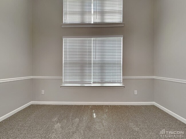 Foto del edificio - 4124 Waters End Ln