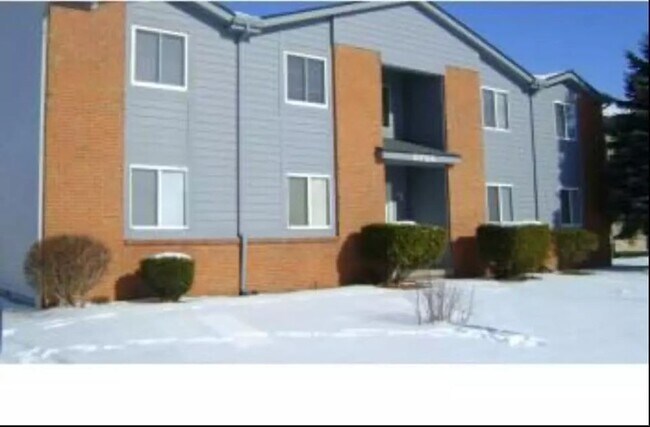 Building Photo - 5734 Ryewyck Dr