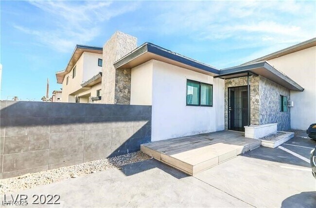 Foto del edificio - 2201 Fairfield Ave
