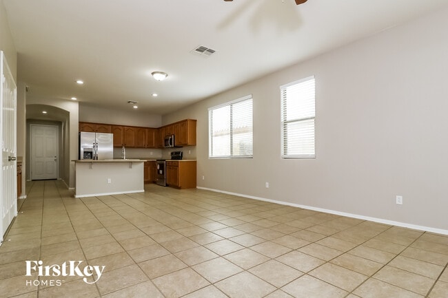 Building Photo - 15293 W Morning Glory St