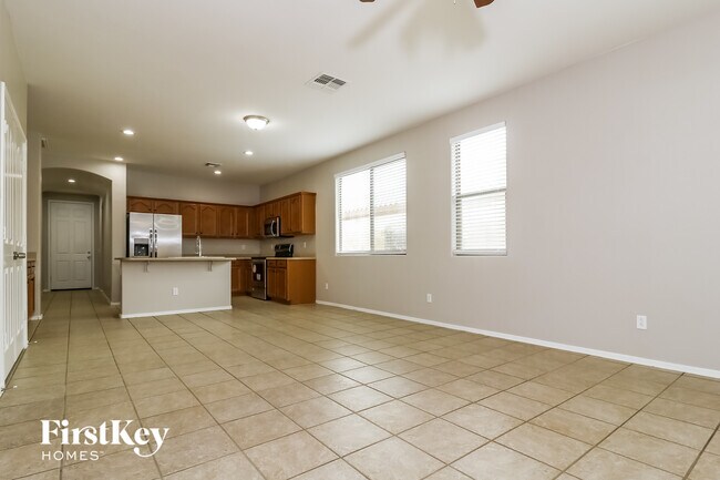 Foto del edificio - 15293 W Morning Glory St