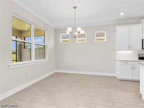 Building Photo - 28029 Sanibel Sands St