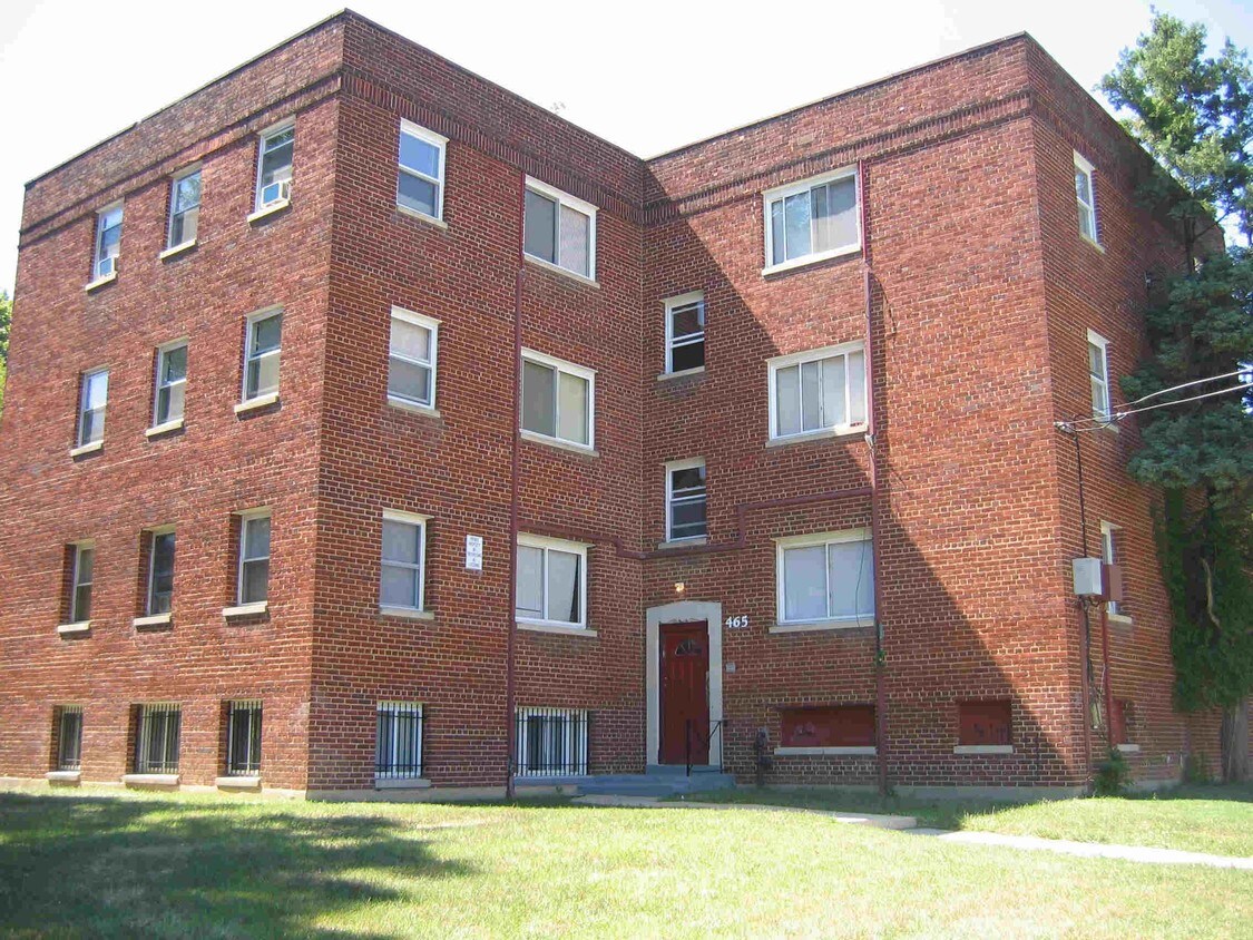 Building Photo - 465 Mellon St SE