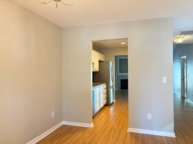 Foto del edificio - 2 Br 2 Bath Move In Ready!