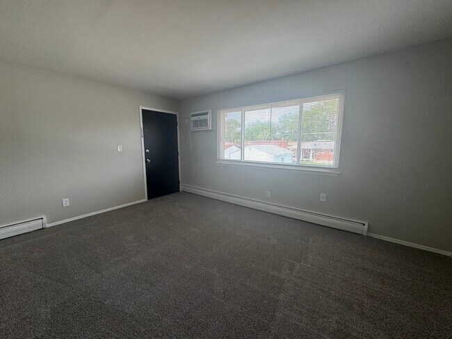 Foto del edificio - 700 Harrison Blvd