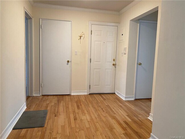 Foto del edificio - 905 Palmer Ave