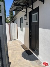 Building Photo - 5901 1/2 Encino Ave