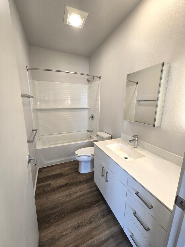 Foto del edificio - Hoopili Kaikea 2br/1ba with 1-car garage & stall