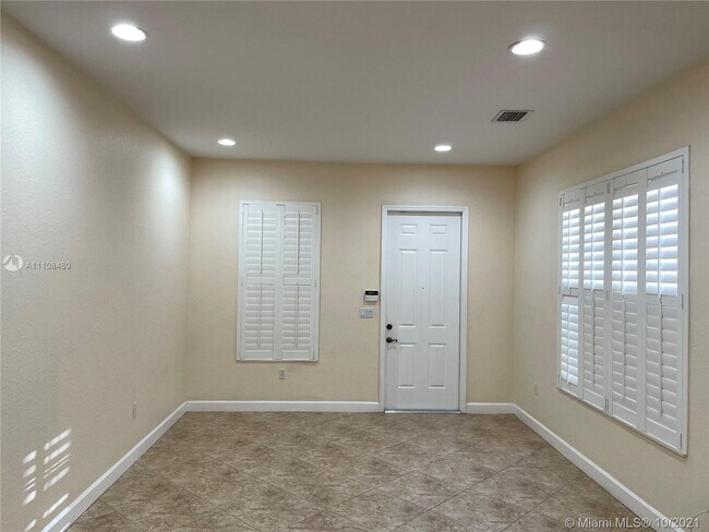 Building Photo - 8655 Blaze Ct