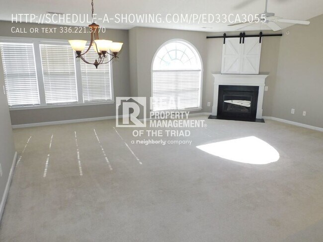 Building Photo - 2BR/2BA Condo just off Wendover near The P...