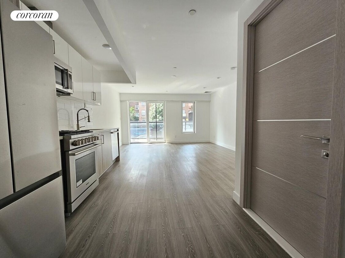 Primary Photo - 2025 Ocean Ave
