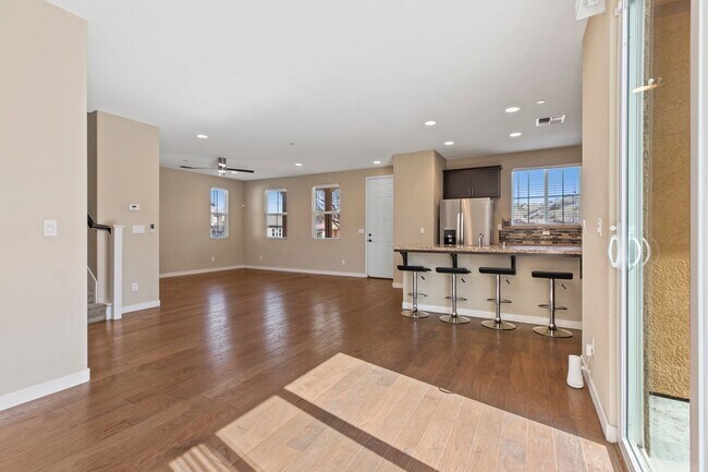 Foto del edificio - 20833 Grapevine Dr