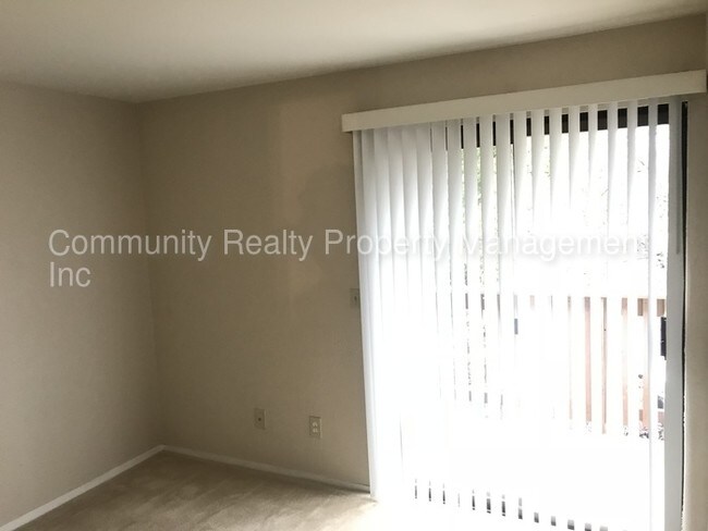 Building Photo - 2055 Sierra Rd