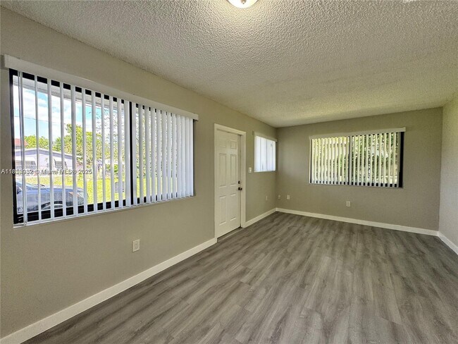 Foto del edificio - 2237 Taylor St