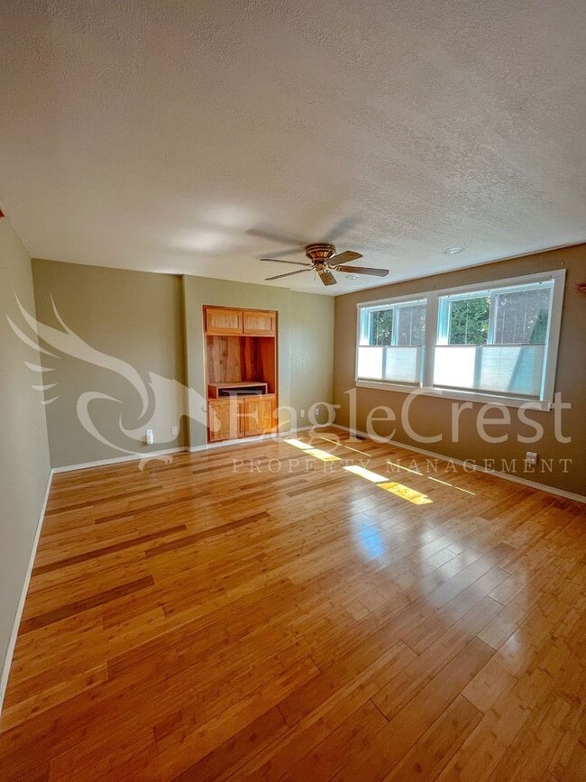 Building Photo - Charming 3-Bedroom Home in College Place, WA