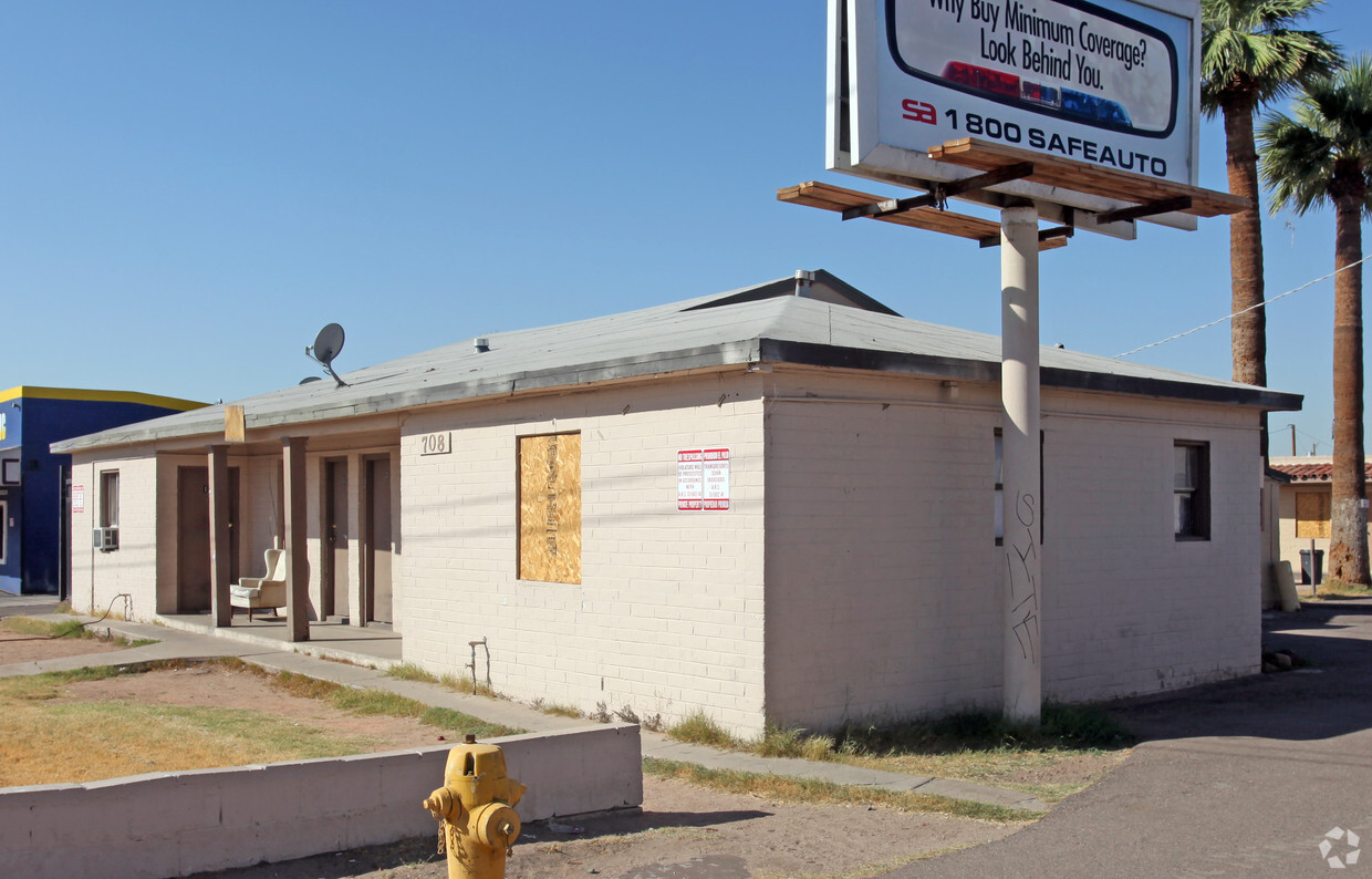 Primary Photo - 708 N 24th St