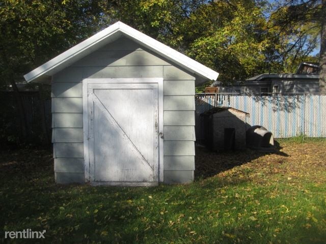Building Photo - 1113 6th Ave N